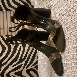 Heels With Tie-up Straps